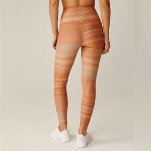 *NWT* Beyond Yoga Softmark High Waisted Legging - Ombré Stripe